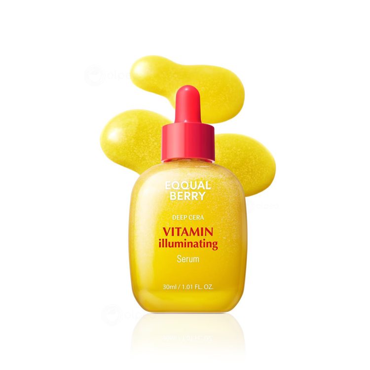 Eqqual Berry Deep Cera Vitamin Illuminating Serum 30ml – серум во жолта боја со витамини за осветлување на тенот, прикажан со жолта текстура во позадина. Eqqual Berry Deep Cera Vitamin Illuminating Serum 30ml – yellow vitamin serum for brightening the complexion, displayed with yellow texture swatches in the background.